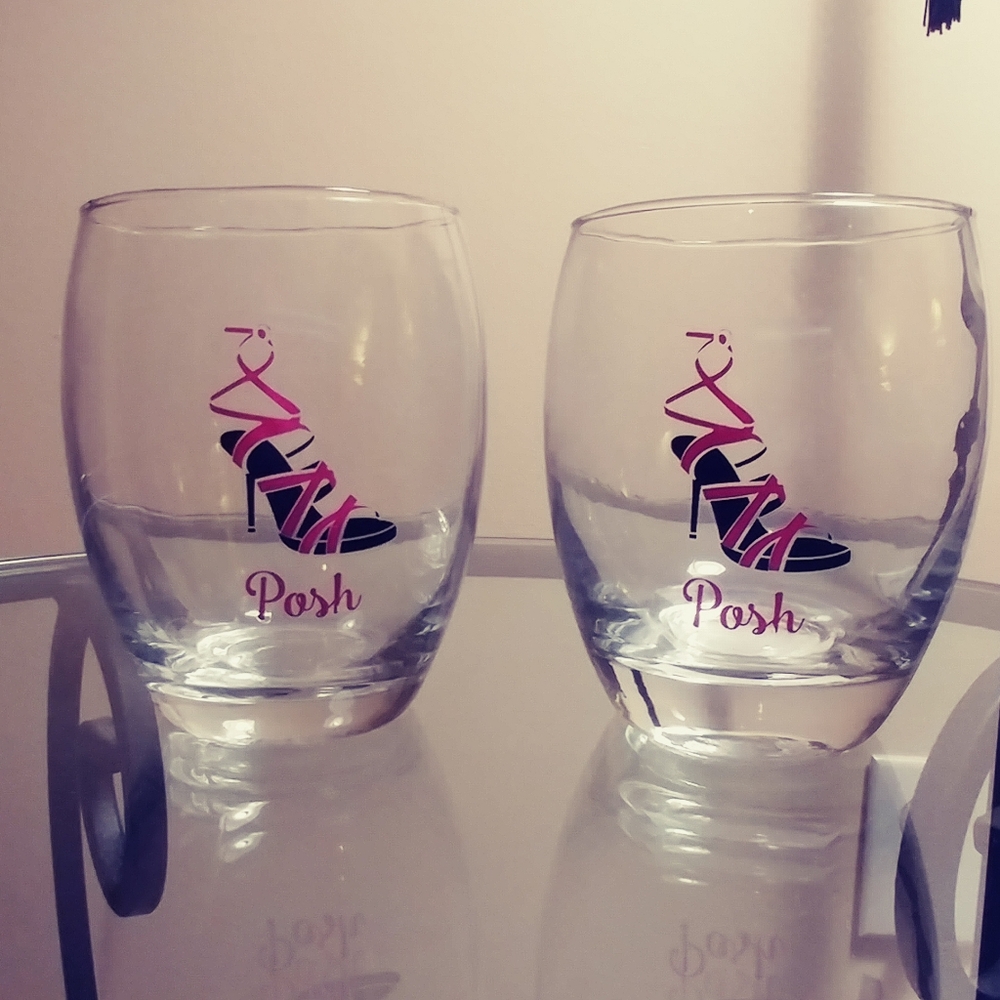 💓POSH Wine Glasses Cheers!